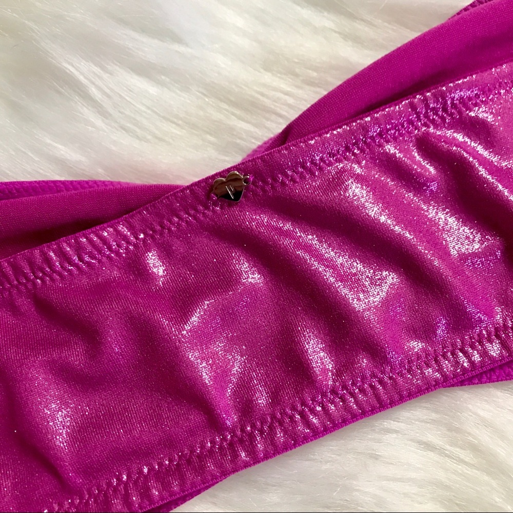 ｖｉｃｔｏｒｉａ'ｓ  ｓｅｃｒｅｔ  ｐｉｎｋ  ｍｅｔａｌｌｉｃ  ｂａｎｄｅａｕ  ｔｏｐ - Picture 3 of 4